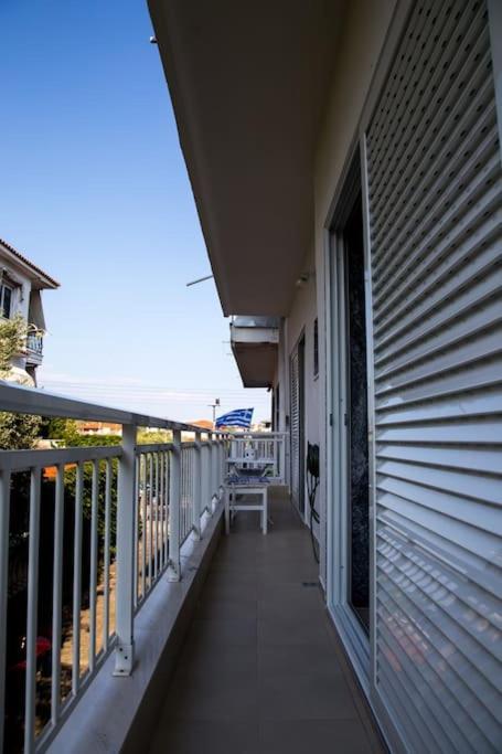Blue Theros Apartments Paralia Dionisiou Exterior foto